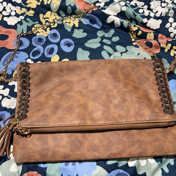 Crossbody bag with gold chain - Picture 1 of 1